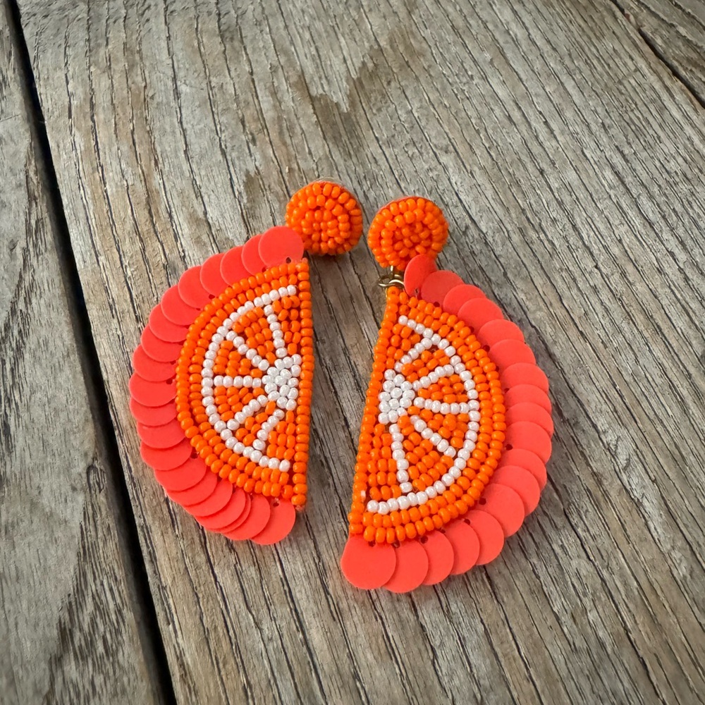 Boutique orange slice beaded earrings 🍊